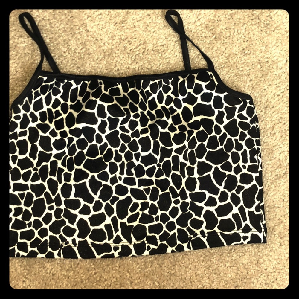 Black and White Giraffe Print Crop Top